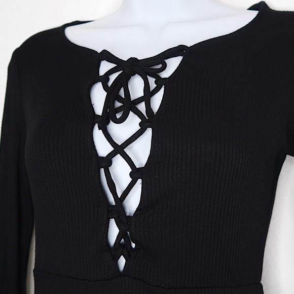 Forever 21 | Black Long Sleeve Dress - Picture 2 of 5